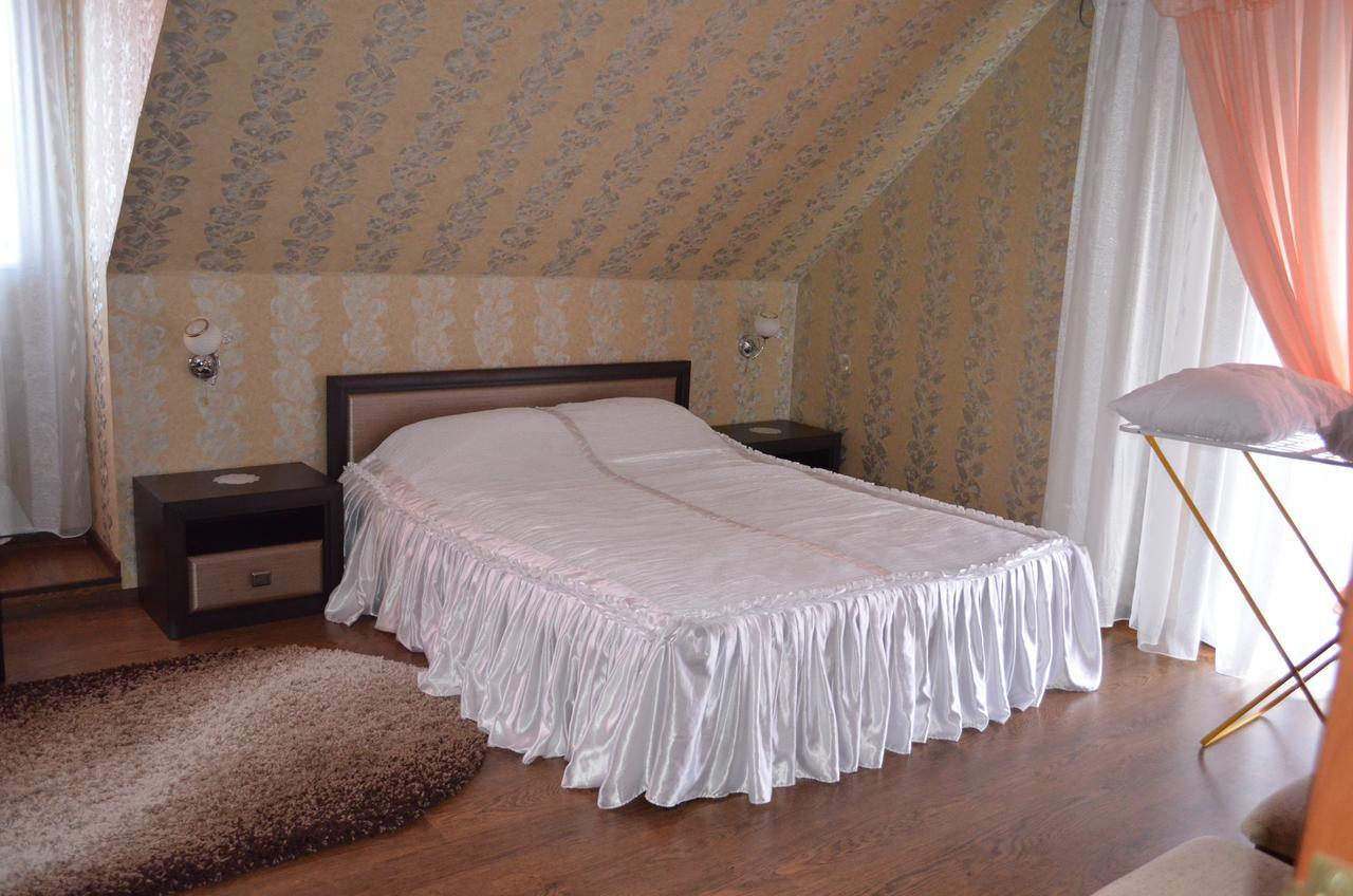 Hotel Fiyesta Starokostyantyniv Luaran gambar