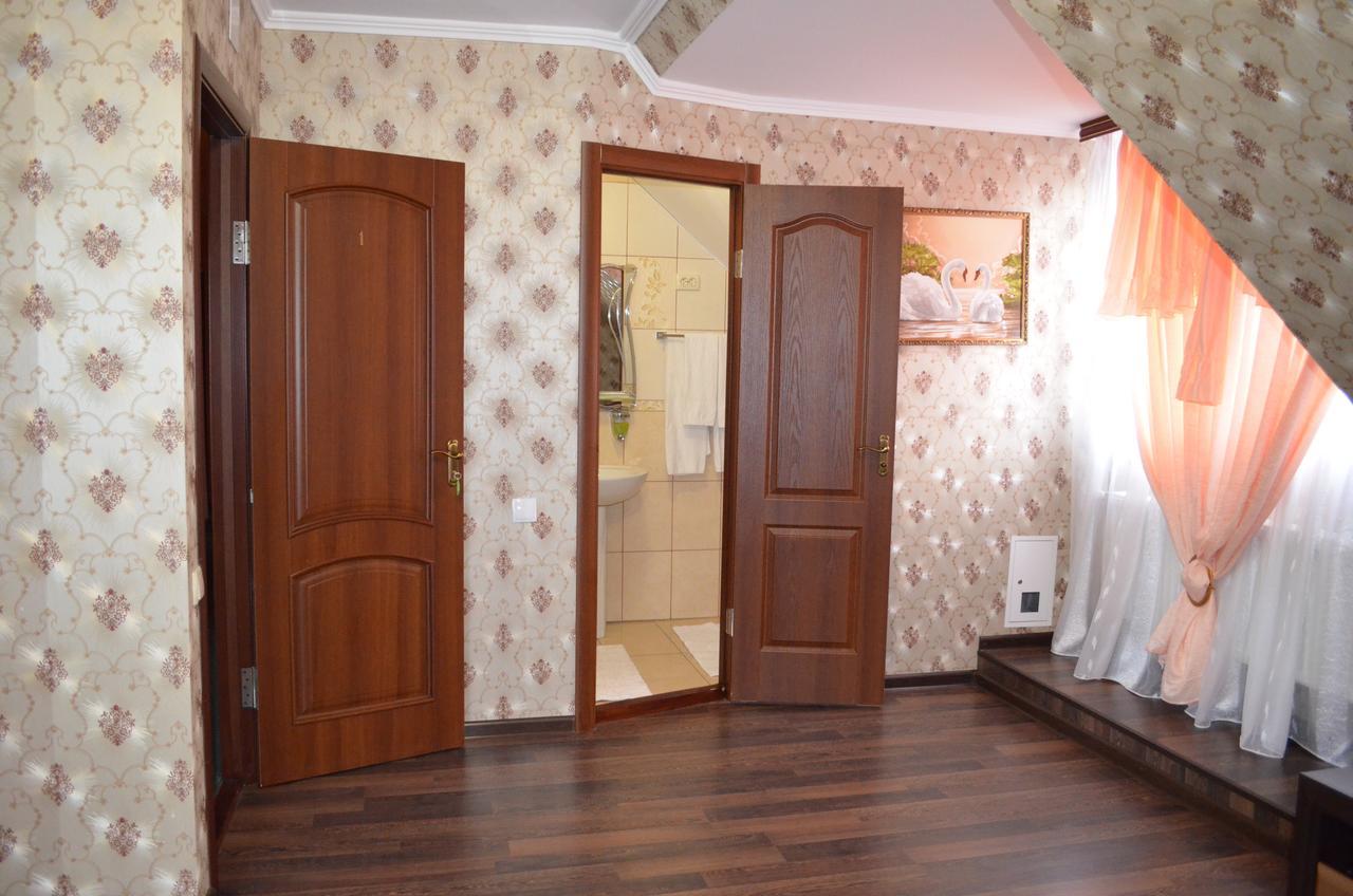 Hotel Fiyesta Starokostyantyniv Luaran gambar