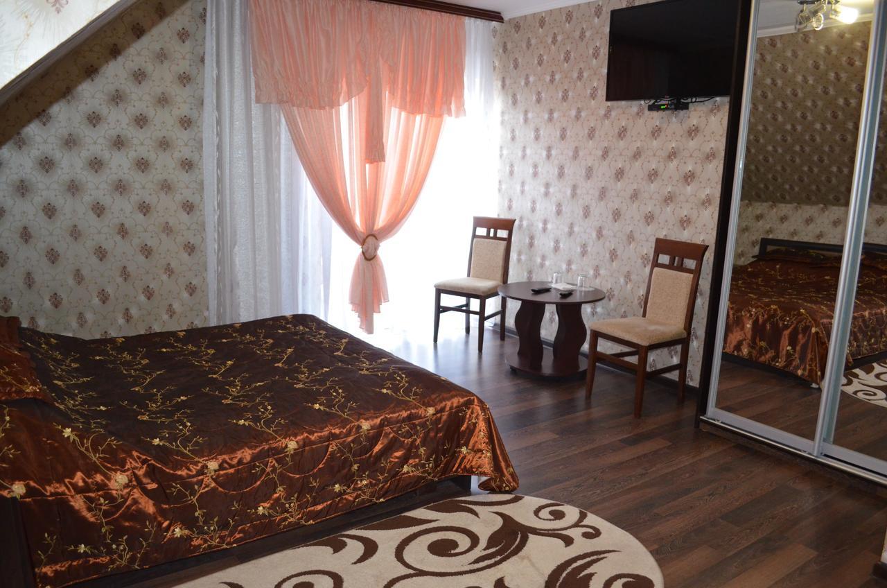 Hotel Fiyesta Starokostyantyniv Luaran gambar