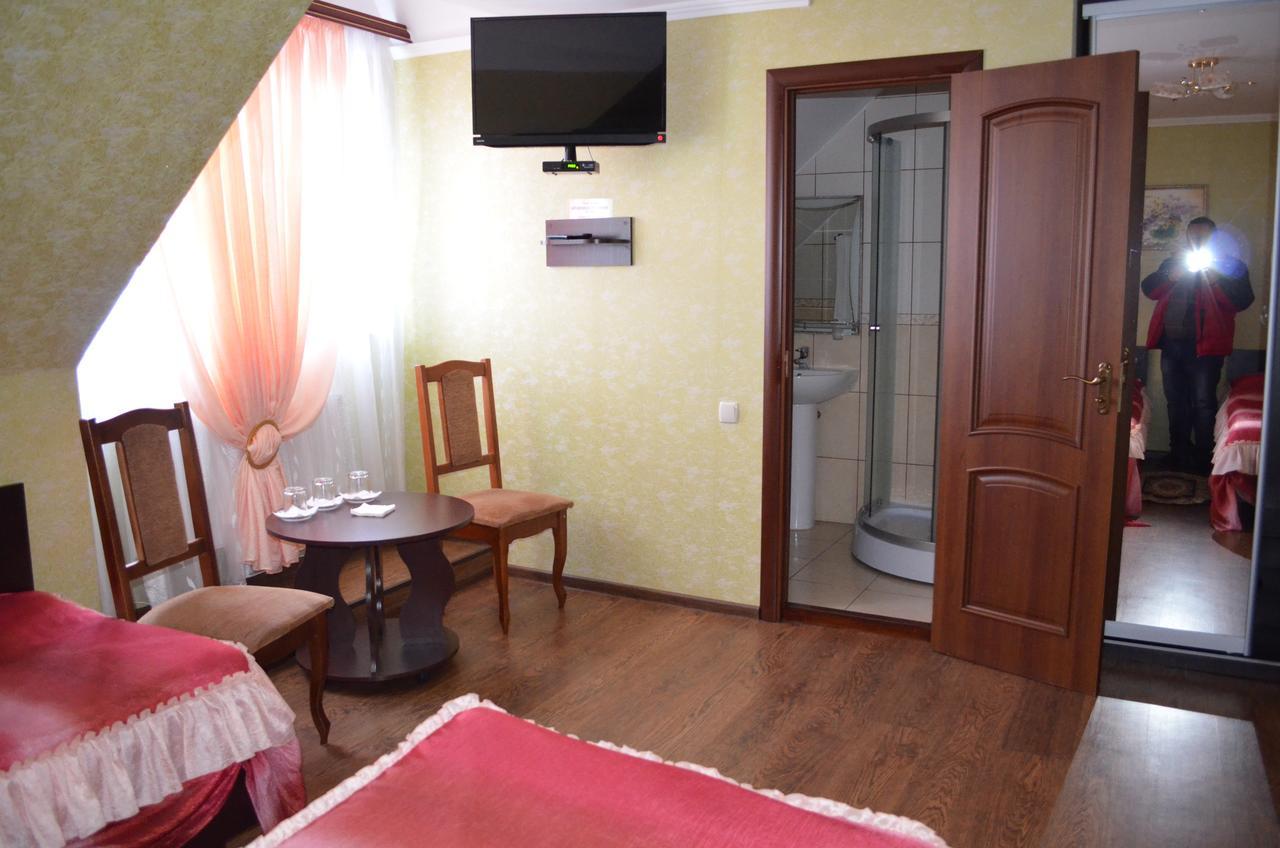 Hotel Fiyesta Starokostyantyniv Luaran gambar